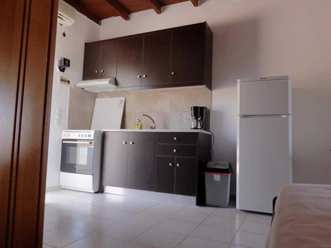 Ledakis Studios Frangokásztelo Szoba fotó